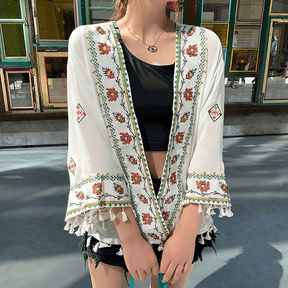 Encanto™ – Kimono Feminino Estilo Boho com Franjas