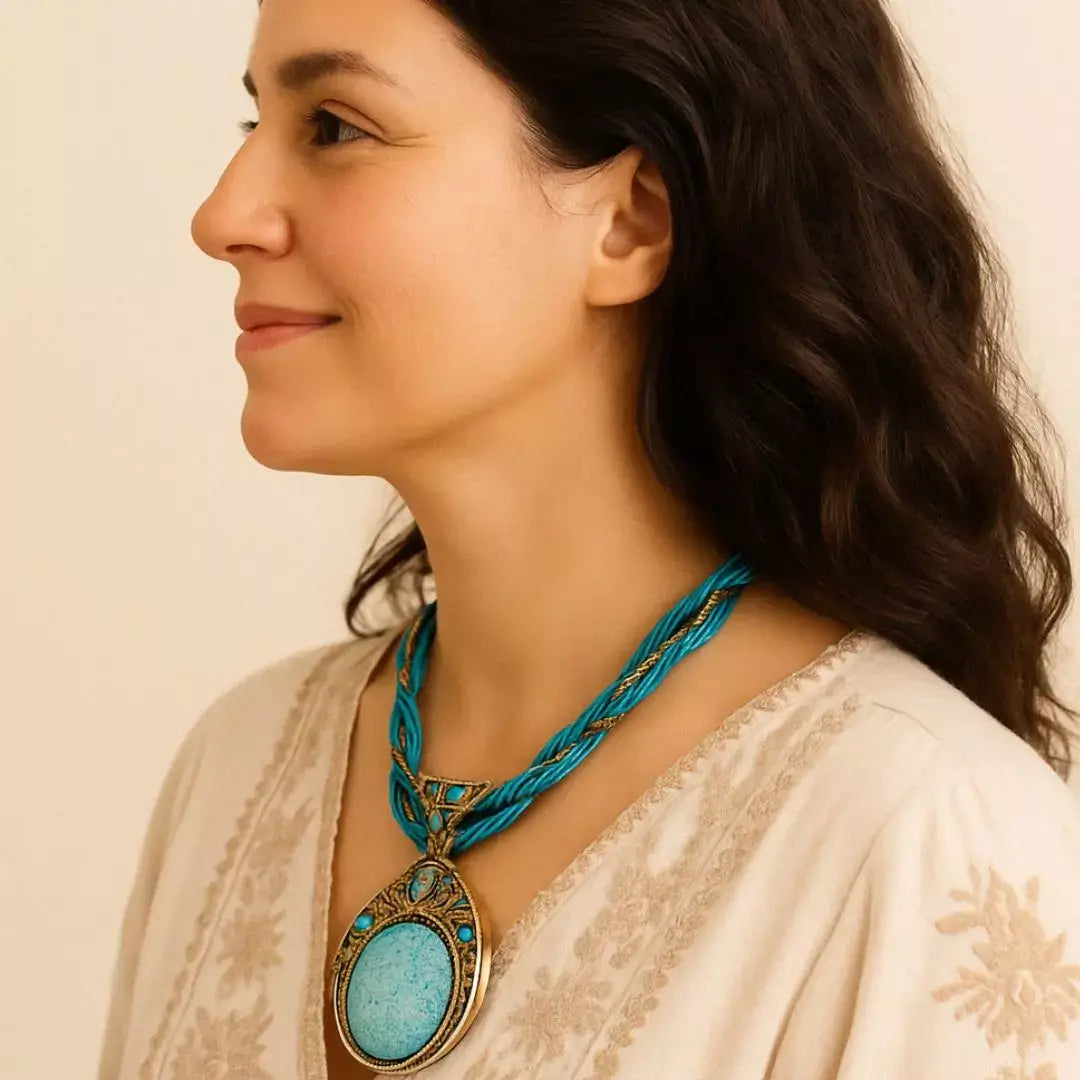 Aura™ - Colar com Pedras Natural de Jade