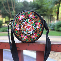 Aurora™ - Bolsa Feminina com Estampa de Mandala
